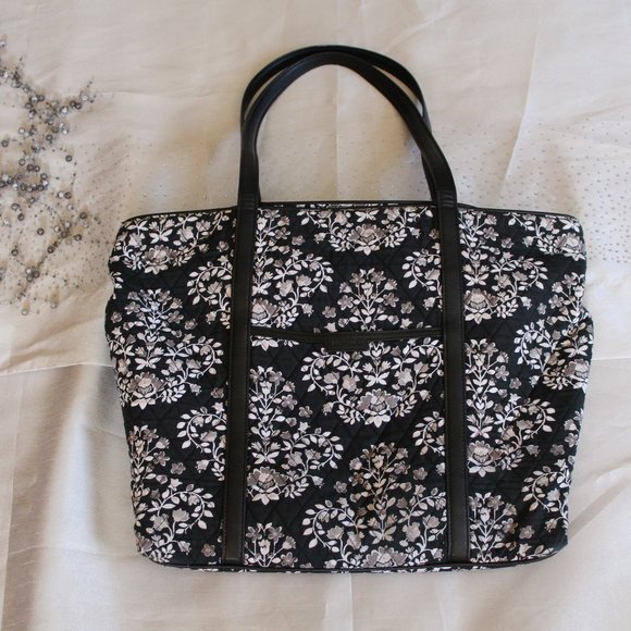 Vera Bradley Handbags - Vera Bradley Tote
